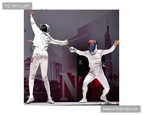 世界杯法国队服最新款式解析,助你了解法国队在2023年比赛中的战袍设计与特色 世界杯法国队服最新款式解析,助你了解法国队在2023年比赛中的战袍设计与特色